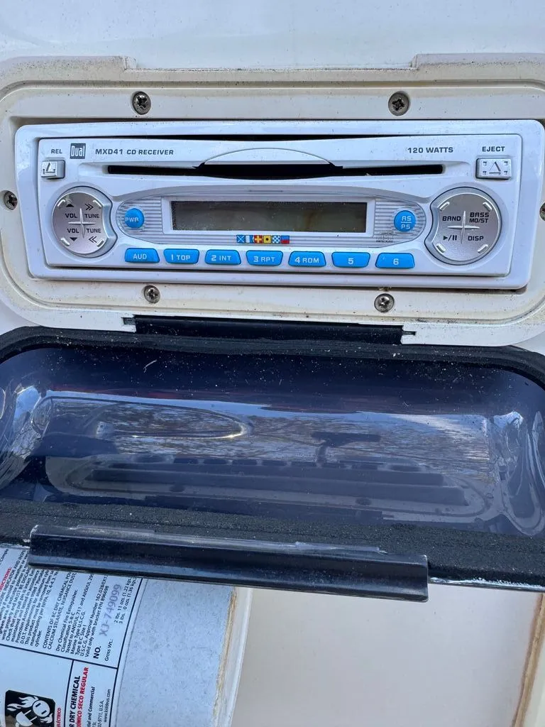 Slide: The Image of Trophy 1703 Center Console 2005 - 9