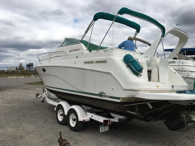 The Image of Cruisers Yachts 2670 Rogue 1996 - 0