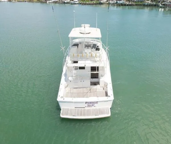 Slide: The Image of Wellcraft Riviera Coastal 400 1999 - 4