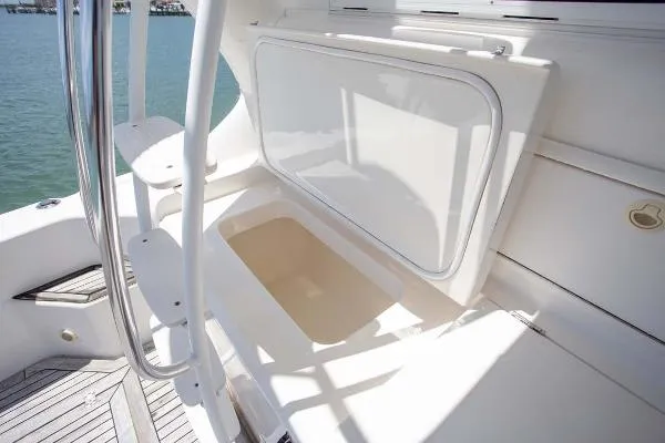 Slide: The Image of Wellcraft Riviera Coastal 400 1999 - 8
