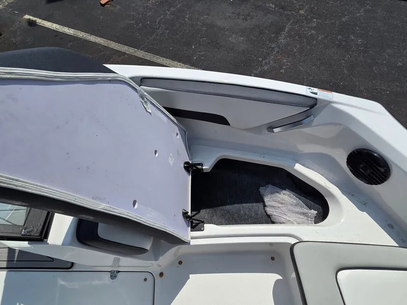 Slide: The Image of Yamaha 195S 2023 - 15