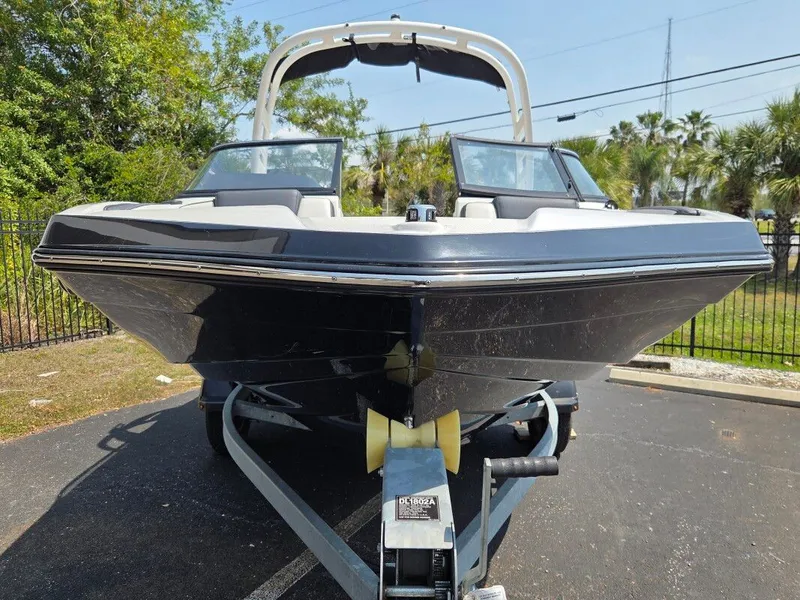 Slide: The Image of Yamaha 195S 2023 - 3