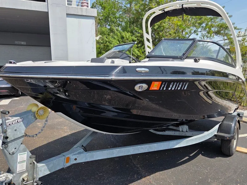 Slide: The Image of Yamaha 195S 2023 - 4