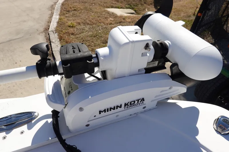 Slide: The Image of Minn Kota Terrova trolling motor on 2021 Sea Hunt Ultra 234 boat. - 36