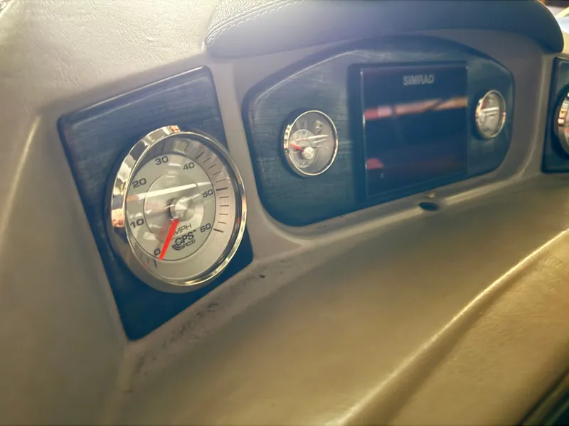 Slide: The Image of Dashboard of a 2018 Harris 240 Solstice boat. - 10