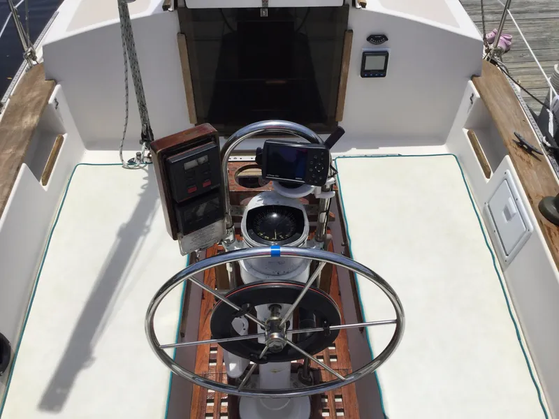 Slide: The Image of Com-Pac Sloop 1986 - 2