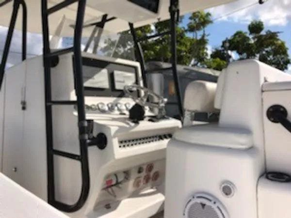 Slide: The Image of Island Runner CC 35 2005 - 8