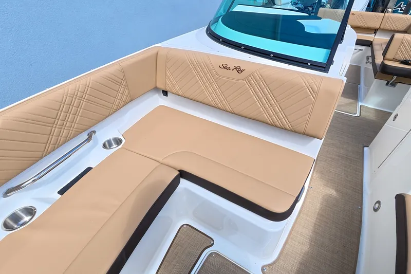 Slide: The Image of Sea Ray SDX 270 Outboard 2026 - 50