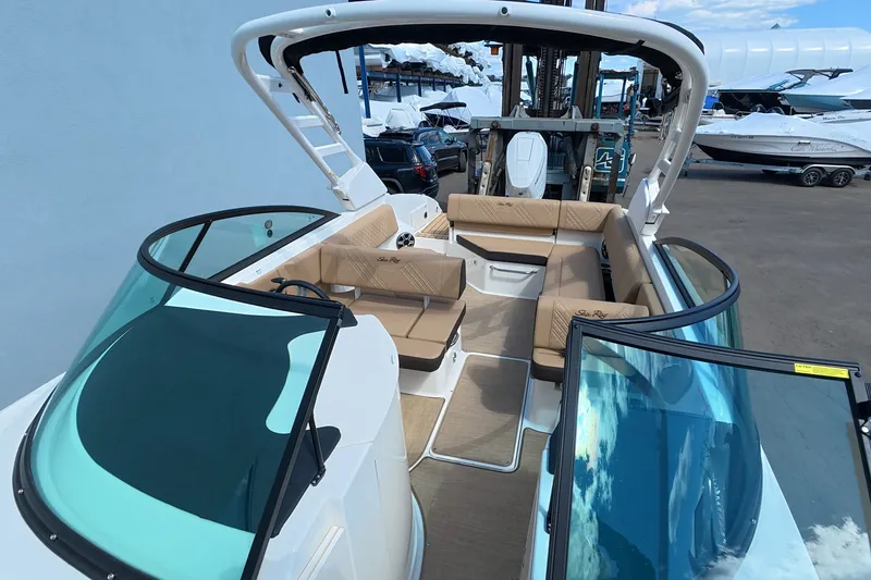 Slide: The Image of Sea Ray SDX 270 Outboard 2026 - 54