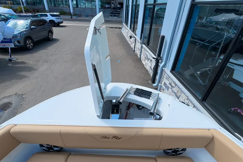 Slide: The Image of Sea Ray SDX 270 Outboard 2026 - 51