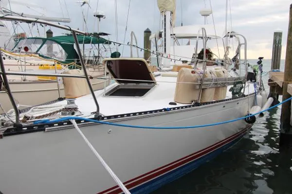 Slide: The Image of C&C Sloop 1989 - 0