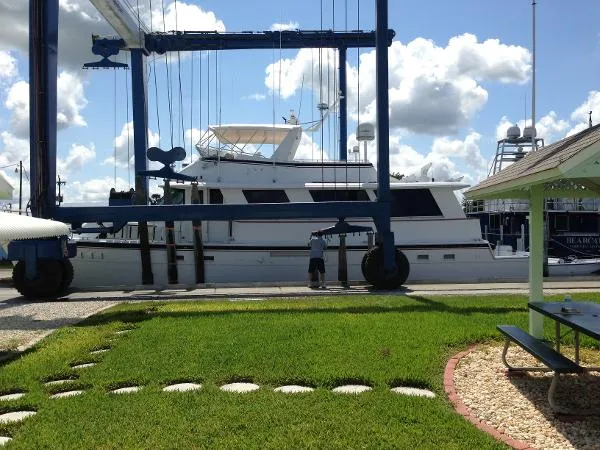 Slide: The Image of Hatteras 67 Cockpit Motor Yacht 1981 - 6
