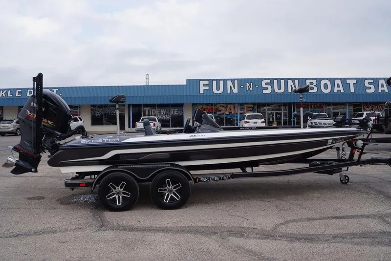 The Image of 2019 Skeeter ZX250 boat at Fun-N-Sun Boat Sales dealership. - 0
