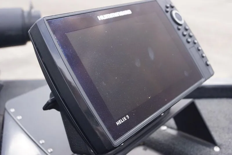 Slide: The Image of Fishfinder display on 2019 Skeeter ZX250 boat, featuring Humminbird Helix 9 model. - 19