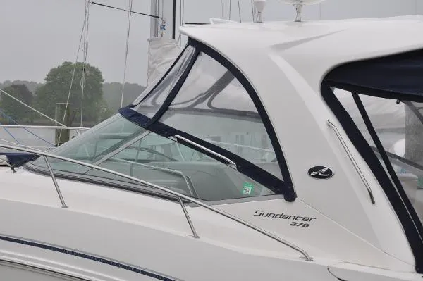 Slide: The Image of Sea Ray 370 Sundancer 2010 - 6