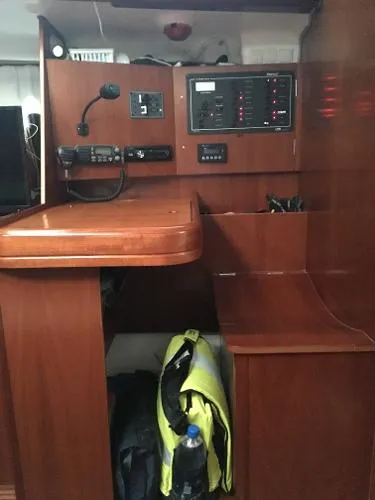 Slide: The Image of Beneteau 393 2003 - 11
