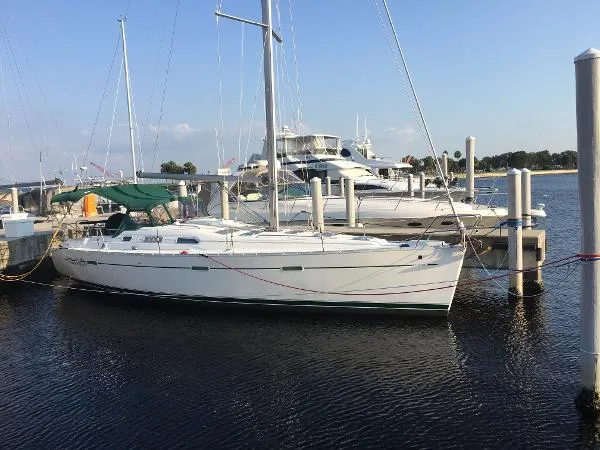 Slide: The Image of Beneteau 393 2003 - 3