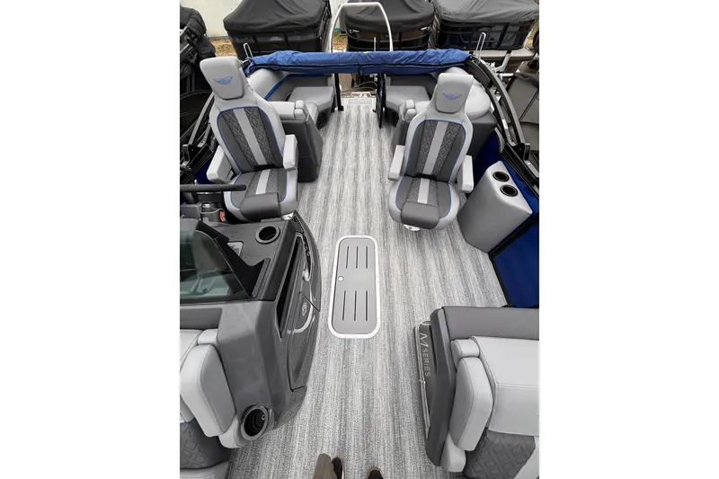 Slide: The Image of 2026 Bennington 22 M FASTBACK boat interior with modern seating and sleek design. - 4