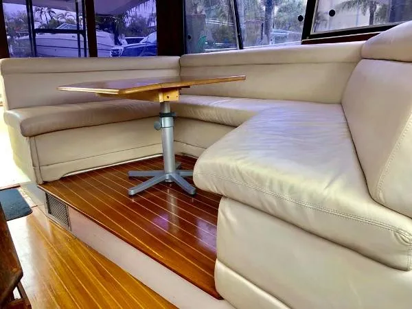 Slide: The Image of Bayliner 3888 Motoryacht 1992 - 6