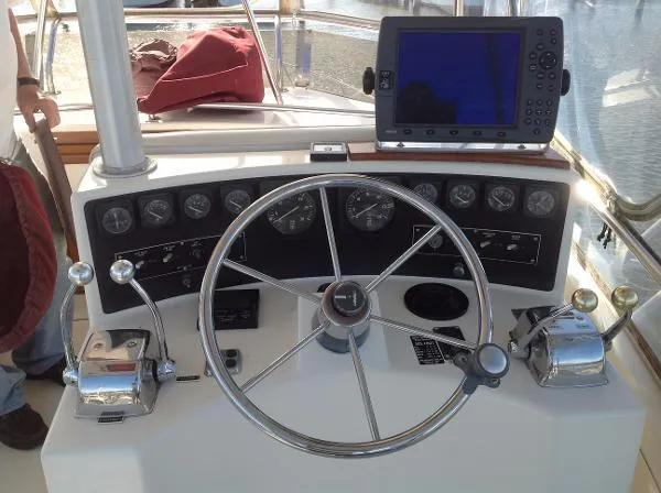 Slide: The Image of Jersey 36 Convertible Sportfisherman 1987 - 3