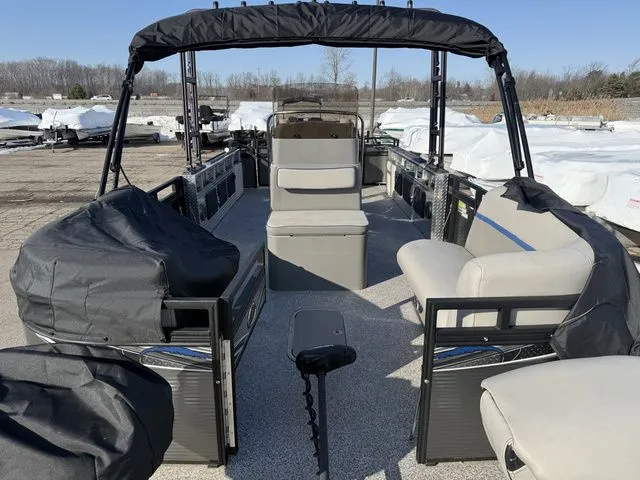 Slide: The Image of Angler 8524 Striper 2022 - 5