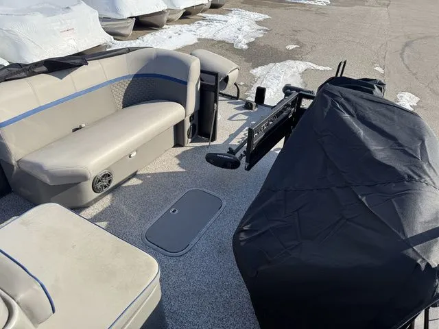 Slide: The Image of Angler 8524 Striper 2022 - 6