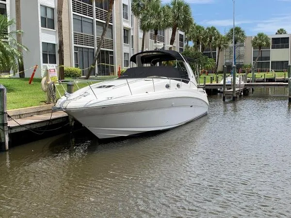 Slide: The Image of Sea Ray 320 Sundancer 2003 - 1