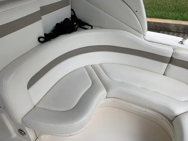 Slide: The Image of Sea Ray 320 Sundancer 2003 - 10
