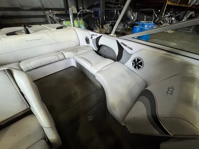 Slide: The Image of Interior of a 2006 Correct Craft Air Nautique 210 boat. - 19