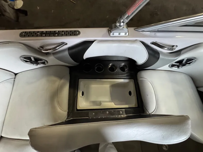 Slide: The Image of Interior of a 2006 Correct Craft Air Nautique 210 boat. - 22