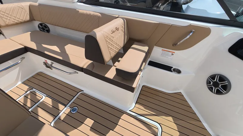 Slide: The Image of Sea Ray SDX 250 Outboard 2026 - 24