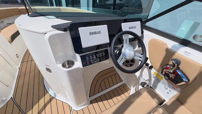 Slide: The Image of Sea Ray SDX 250 Outboard 2026 - 39