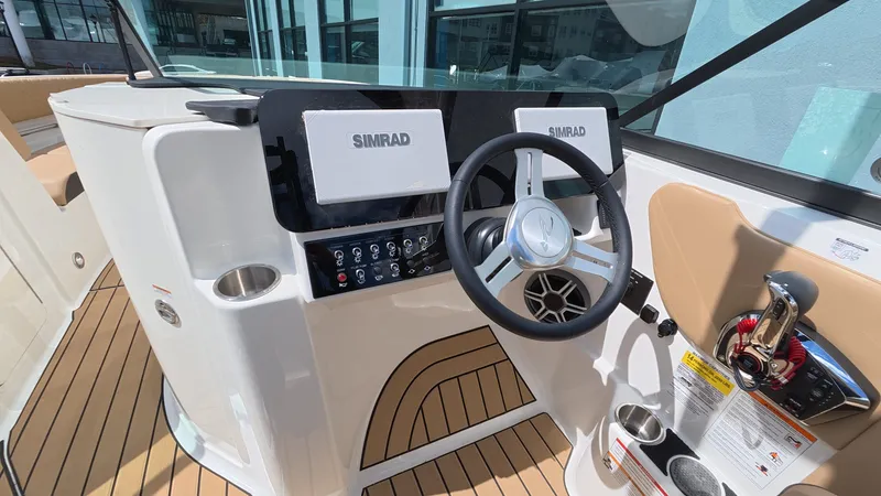 Slide: The Image of Sea Ray SDX 250 Outboard 2026 - 40
