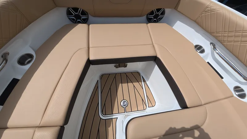 Slide: The Image of Sea Ray SDX 250 Outboard 2026 - 46