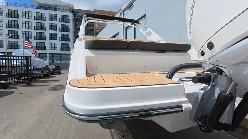 Slide: The Image of Sea Ray SDX 250 Outboard 2026 - 7