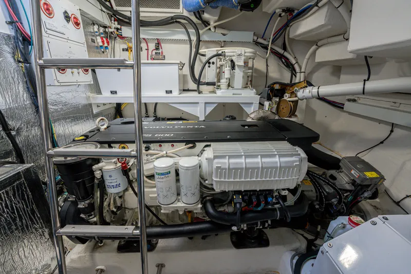 Slide: The Image of Cruisers Yachts 50 Cantius 2018 - 58