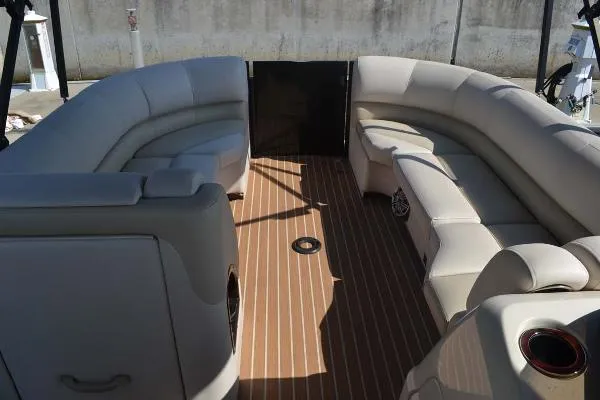 Slide: The Image of Harris 230 Grand Mariner 2015 - 2