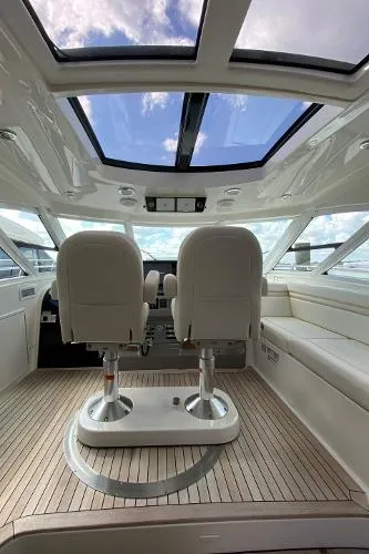 Slide: The Image of Sea Ray 540 Sundancer 2010 - 8