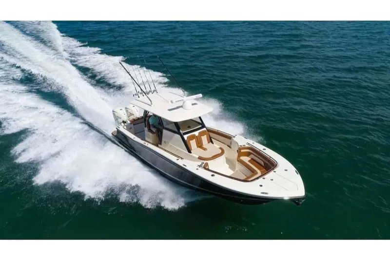 Slide: The Image of 2023-Scout-330-LXF-MarineMax - 2
