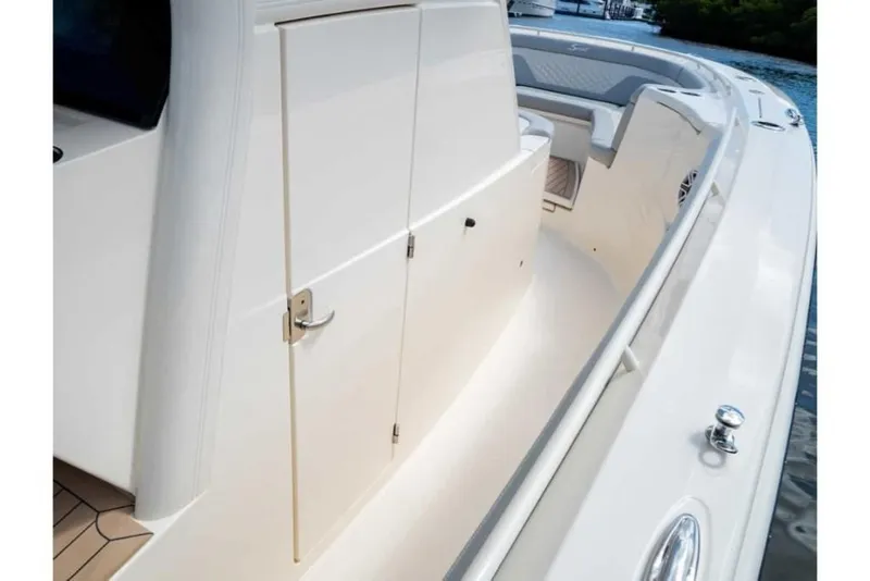 Slide: The Image of 2023-Scout-330-LXF-MarineMax - 40
