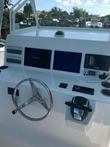 Slide: The Image of Ocean Master 336 Center Console 2016 - 4