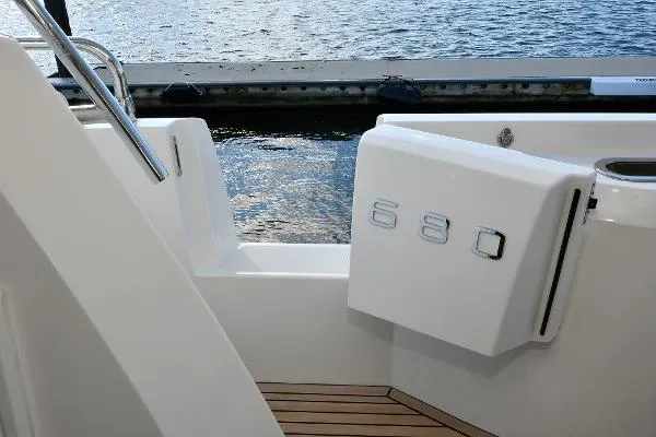 Slide: The Image of Prestige 680 Fly 2018 - 5