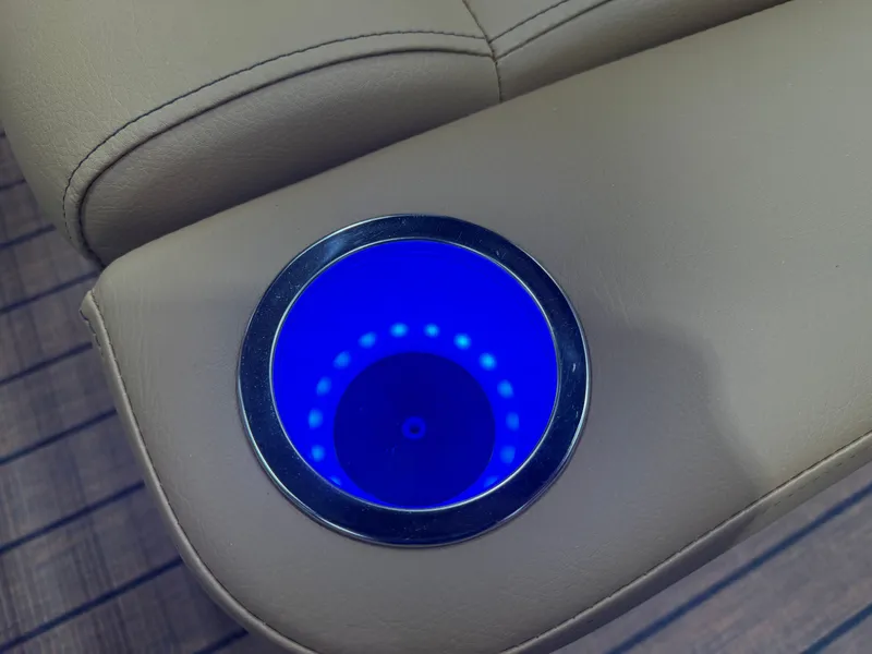 Slide: The Image of Bentley Pontoons Legacy 220 Swingback & Honda 4-Stroke EFI 2026 - 22