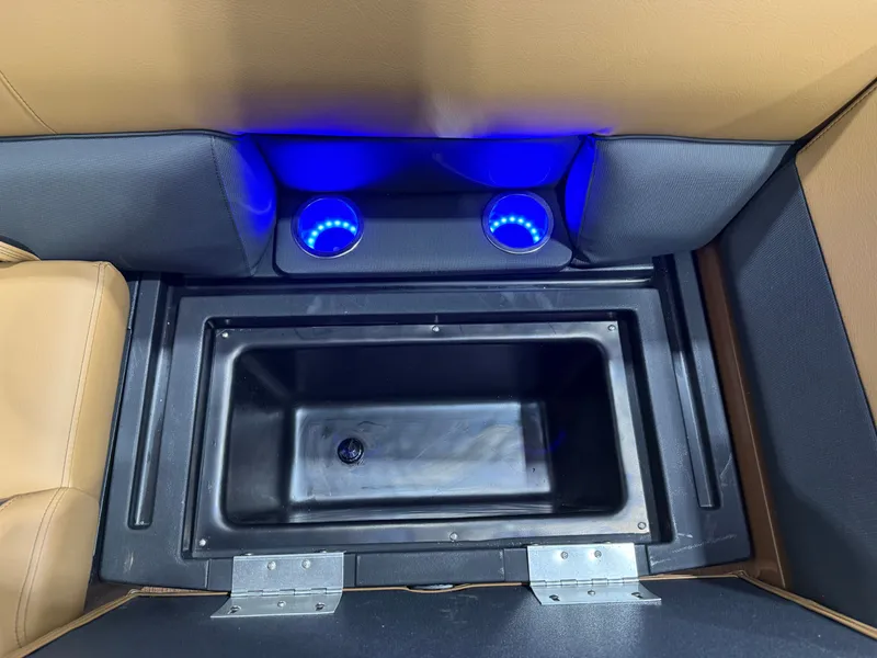 Slide: The Image of Bentley Pontoons Legacy 220 Swingback & Honda 4-Stroke EFI 2026 - 29