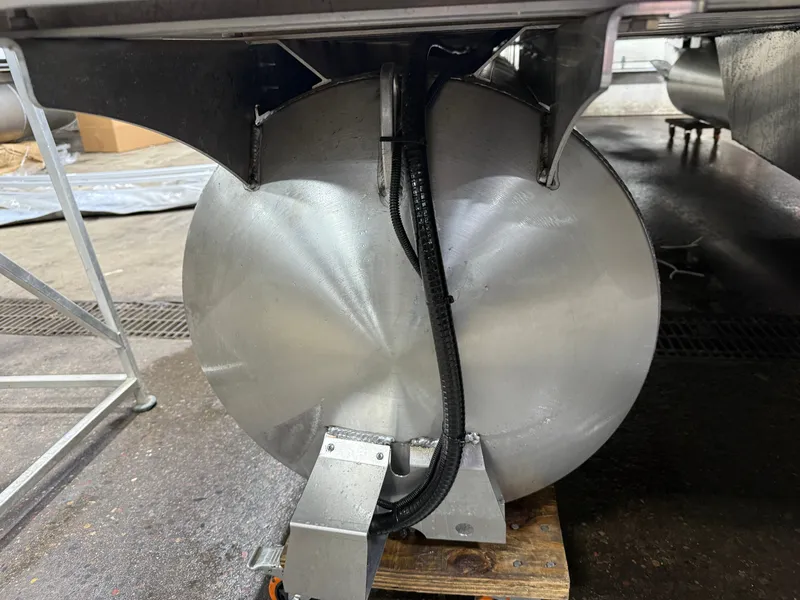 Slide: The Image of Bentley Pontoons Legacy 220 Swingback & Honda 4-Stroke EFI 2026 - 40