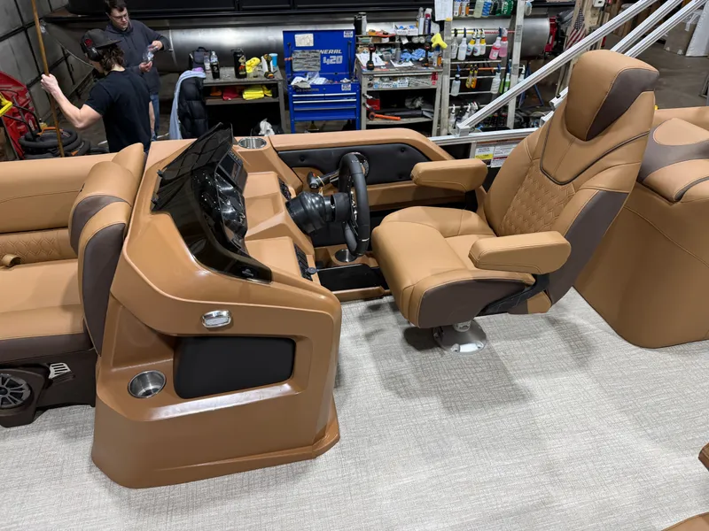Slide: The Image of Tahoe LTZ 2385 Quad Lounge & 4-Stroke 2026 - 11