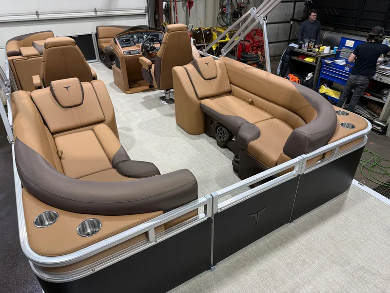 Slide: The Image of Tahoe LTZ 2385 Quad Lounge & 4-Stroke 2026 - 21