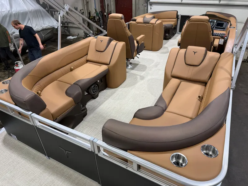 Slide: The Image of Tahoe LTZ 2385 Quad Lounge & 4-Stroke 2026 - 22