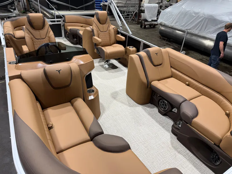 Slide: The Image of Tahoe LTZ 2385 Quad Lounge & 4-Stroke 2026 - 30