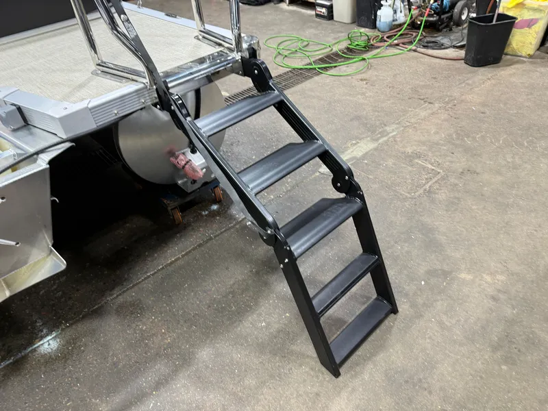 Slide: The Image of Tahoe LTZ 2385 Quad Lounge & 4-Stroke 2026 - 42